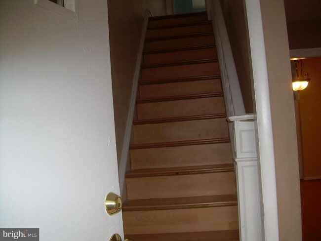 Building Photo - 996 Anchor St