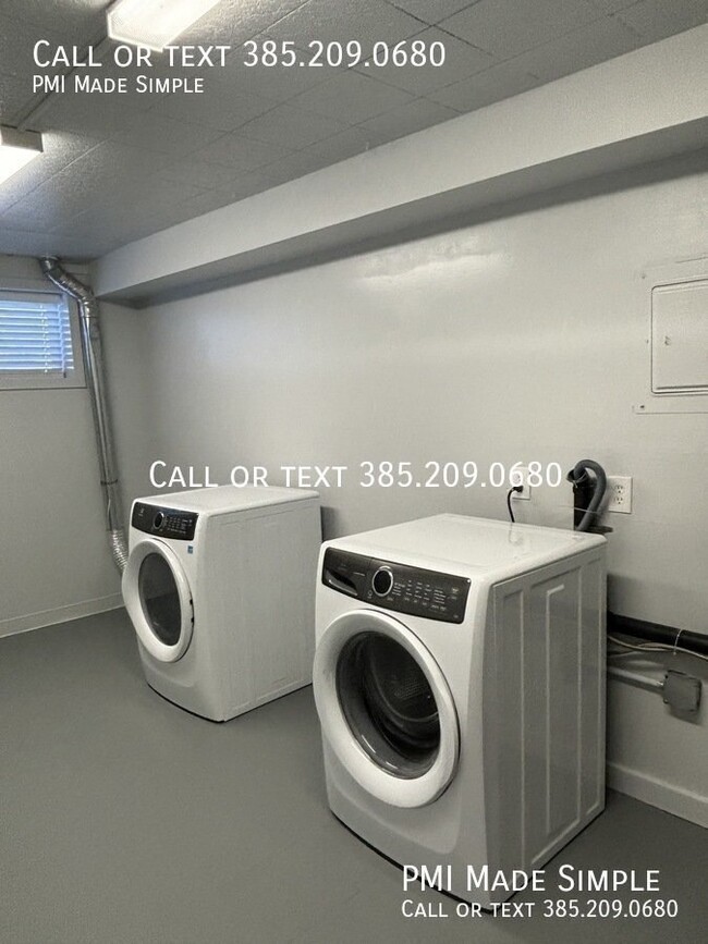 Building Photo - 258 1200 W