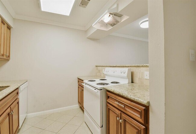 Building Photo - 3 Magnolia Ln