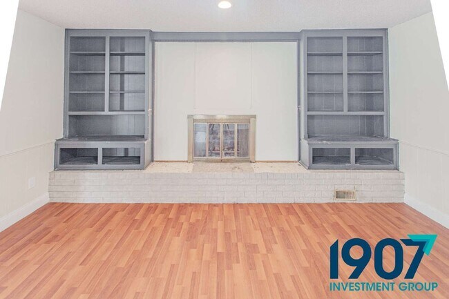 Building Photo - 9212 S McKinley Ave