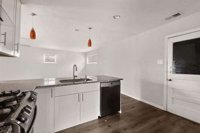 Building Photo - 632 Freeman Dr