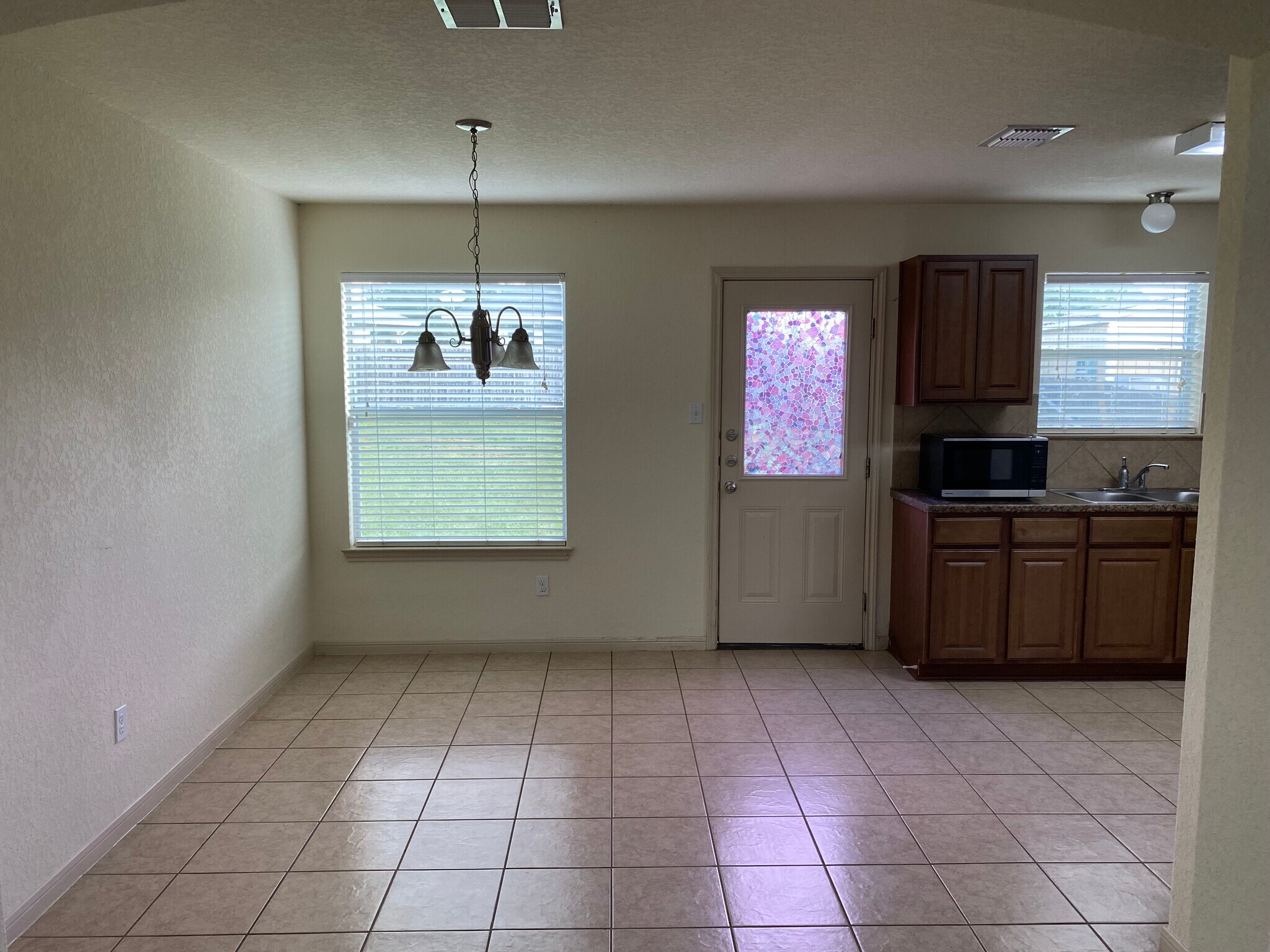 Dining - 7931 Sterling Mnr