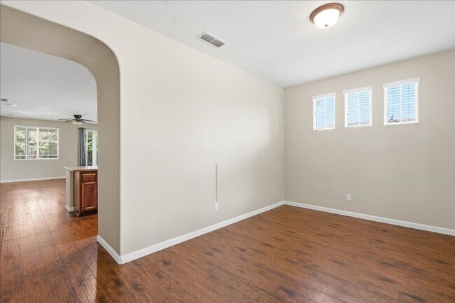 Building Photo - 4143 Cahakia Pl