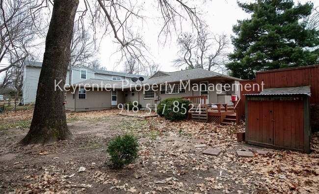 Building Photo - Midtown Tulsa | 3 Bed | 2 Bath | Recently Renovated