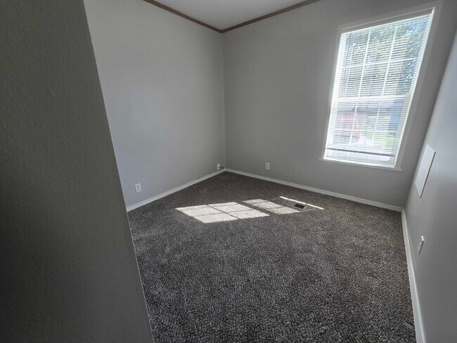 Building Photo - 3510 N 9th St