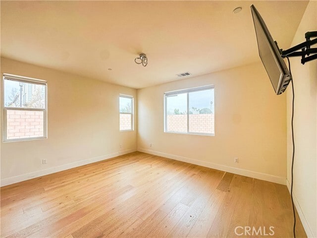 Building Photo - 10993 Bel Air Ave