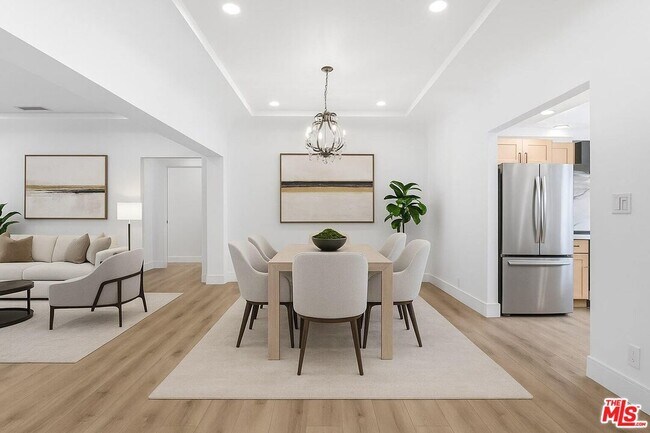 Building Photo - 641 N Martel Ave