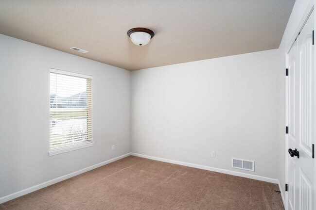 Building Photo - 5803 Abercorn Dr