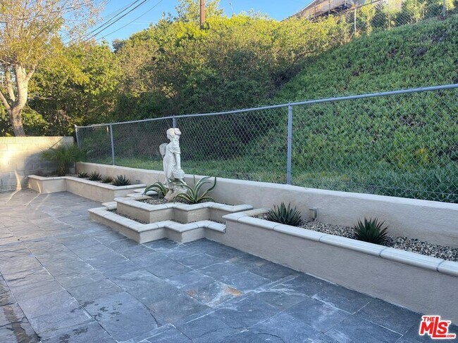 Building Photo - 8310 Pershing Dr