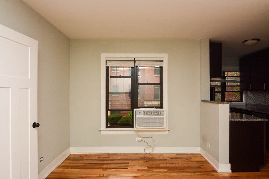 Building Photo - 2907 N Mildred Ave