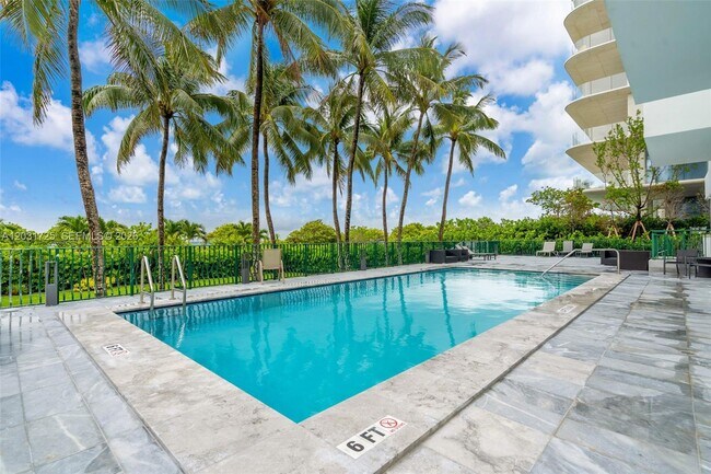 Building Photo - 9195 Collins Ave