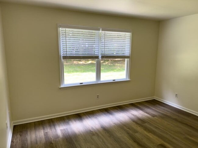Building Photo - 162 Lindfield Cir