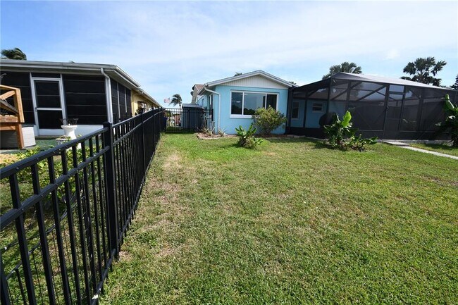 Building Photo - 3839 Star Island Dr