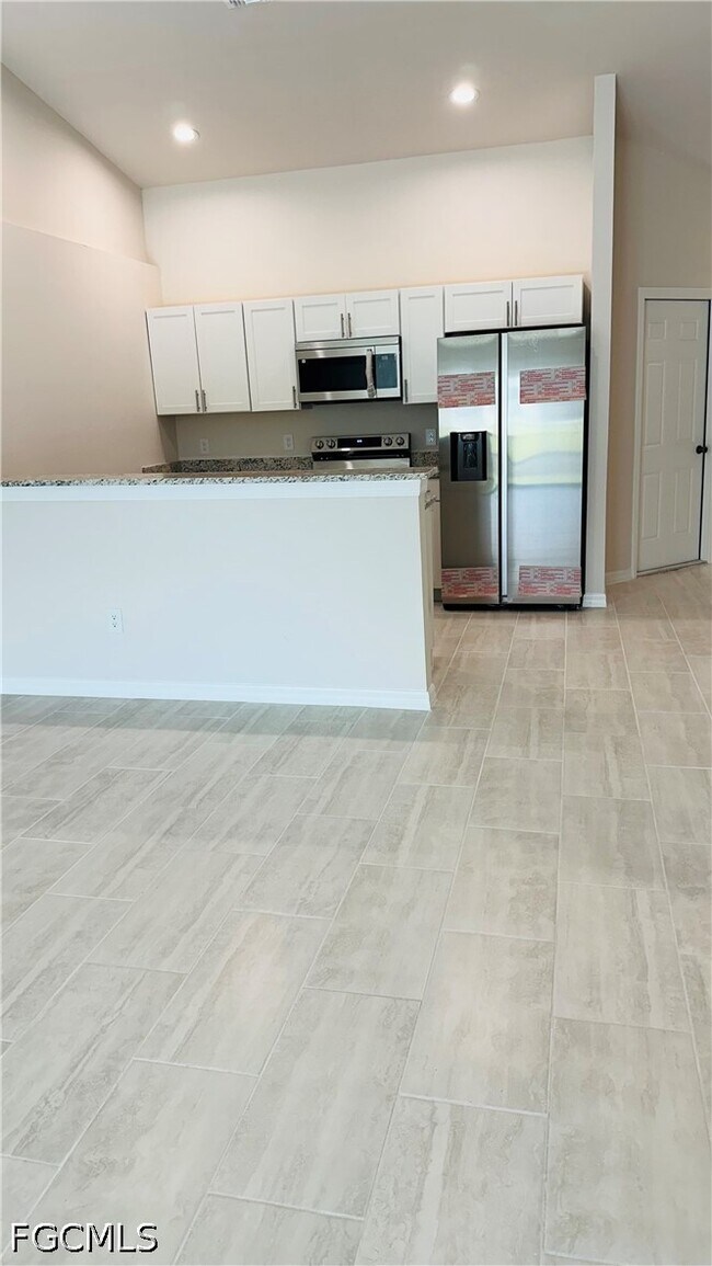 Building Photo - 607 SE 7th St