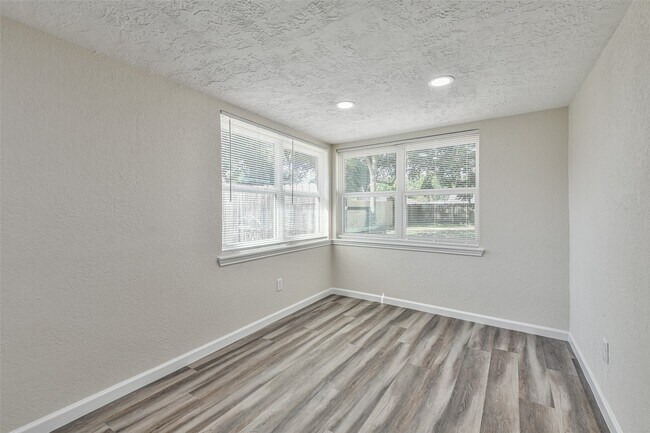 Building Photo - 12614 Dermott Dr