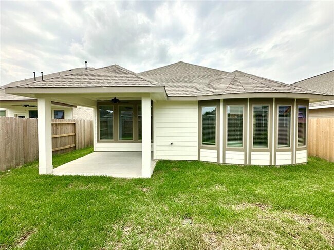 Building Photo - 31908 Retama Rnch Dr
