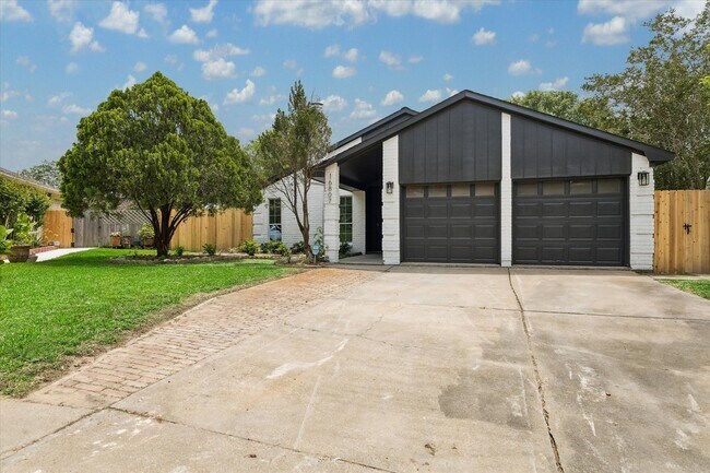 Building Photo - 16807 Forthloch Ct
