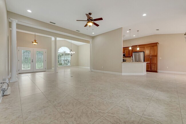 Building Photo - Gorgeous Southern Living Home in Coveted S...