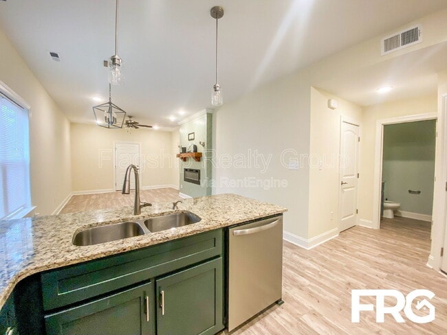 Building Photo - 1407 S Taylor St