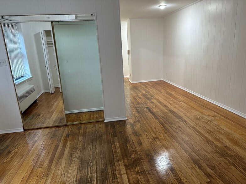 Building Photo - 1104 Palisade Ave