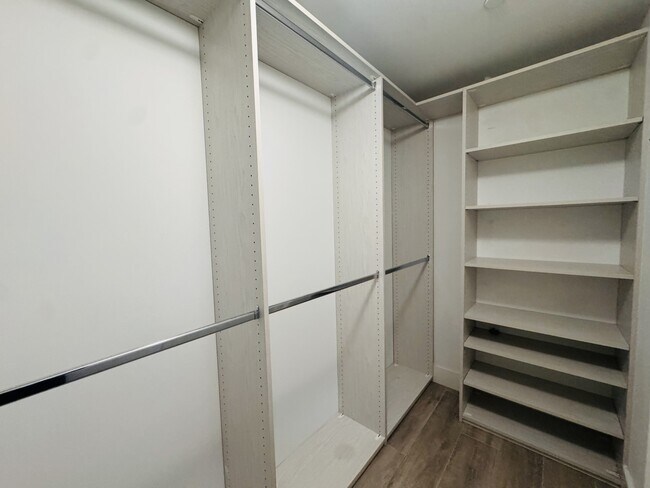 Building Photo - 16385 Biscayne Blvd