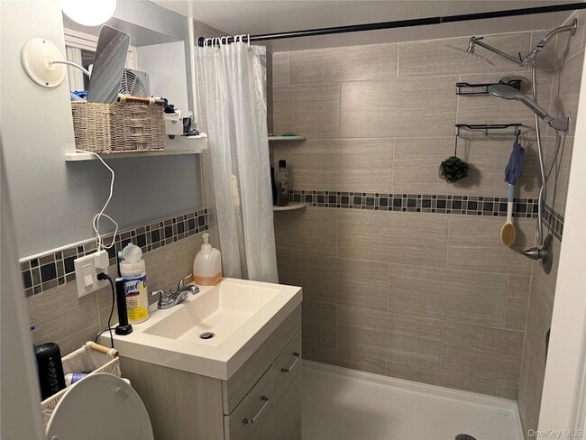 Building Photo - 10 Hillside Terrace