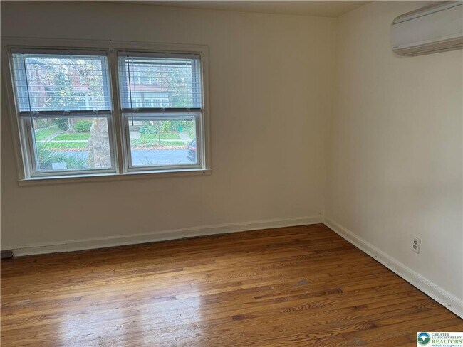 Building Photo - 2228-2236 W Allen St