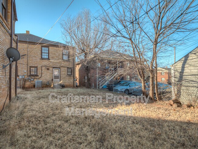 Building Photo - 1801 NW 22nd St