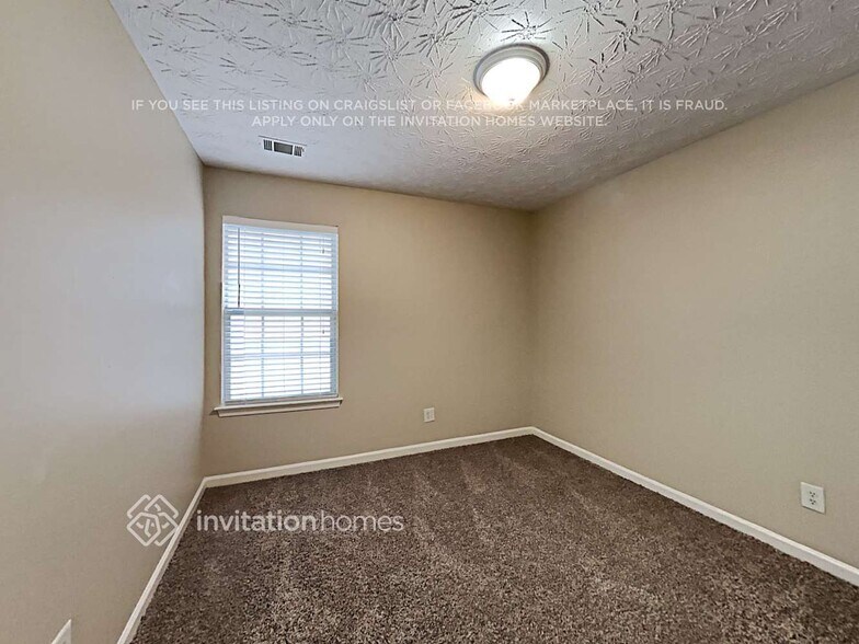 Building Photo - 424 Spring Head Ct
