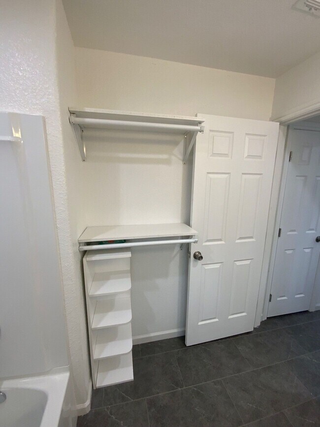 Building Photo - 1729 Bullard Ave.