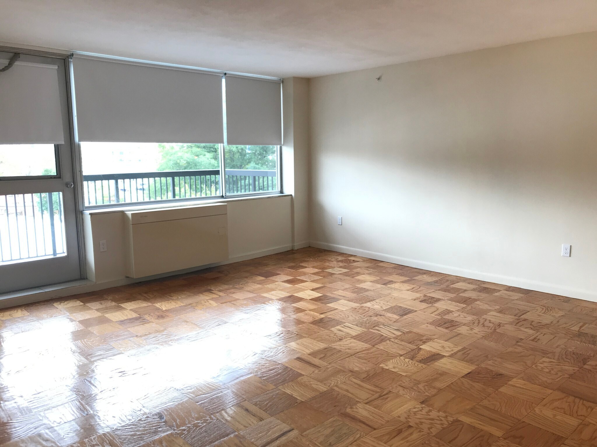 Building Photo - 101 Monmouth St