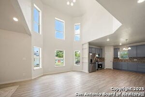 Building Photo - 9322 Clamp Ave
