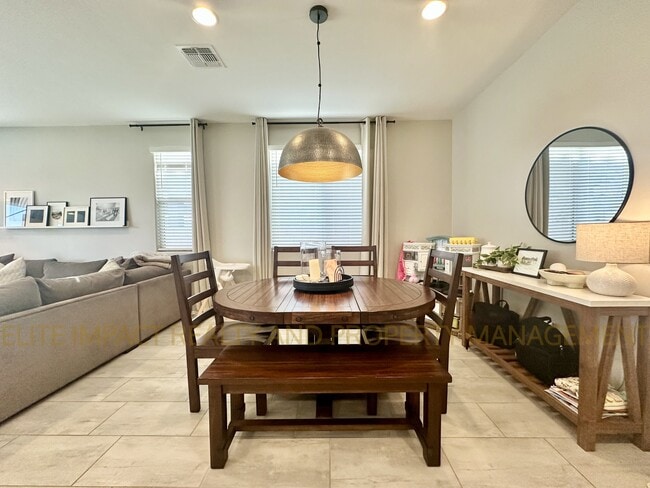 Building Photo - 6715 E Via Arroyo Azul