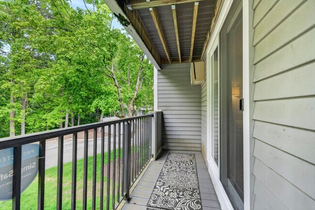Building Photo - 120 Fisherville Rd