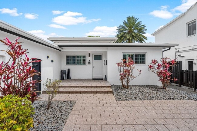 Building Photo - 9517 Bay Dr