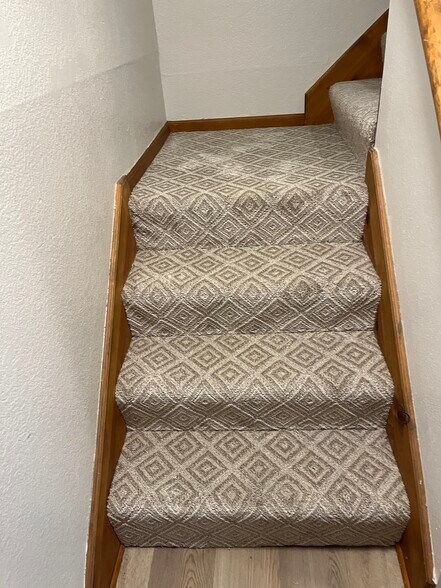 Building Photo - 6432 Pflumm Rd