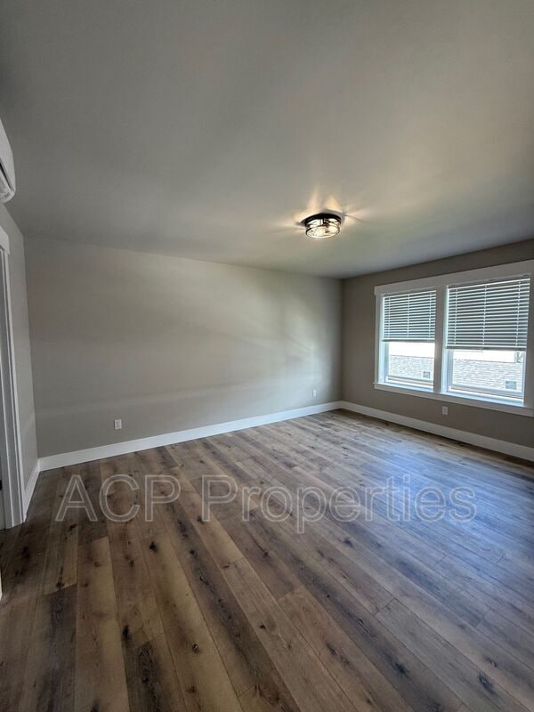 Building Photo - 2201 DeJong Dr