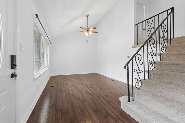 Building Photo - Beautiful Split Level Home in Norfolk!!