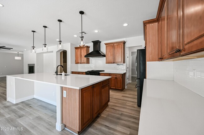 Building Photo - 2426 W Horsetail Trail