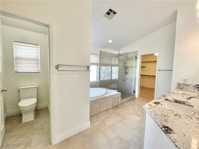 Building Photo - 1590 Sabatini Dr