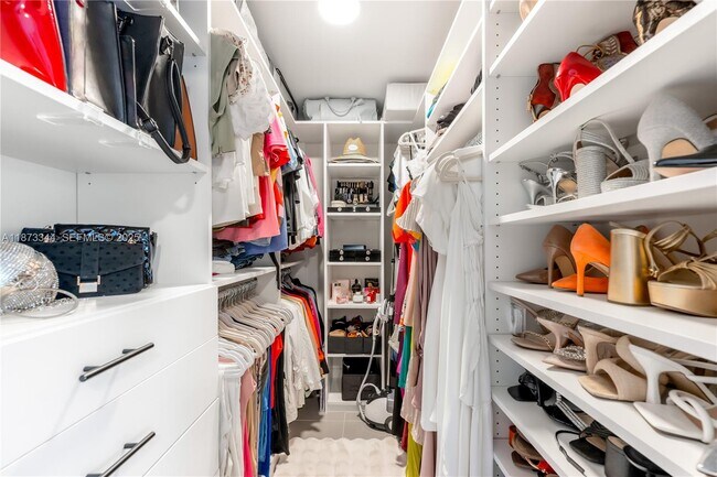 Building Photo - 25689 SW 144th Ave