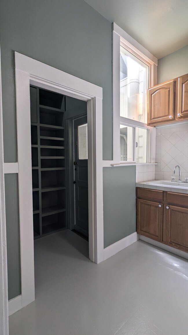 Kitchen - 1201 Willard St