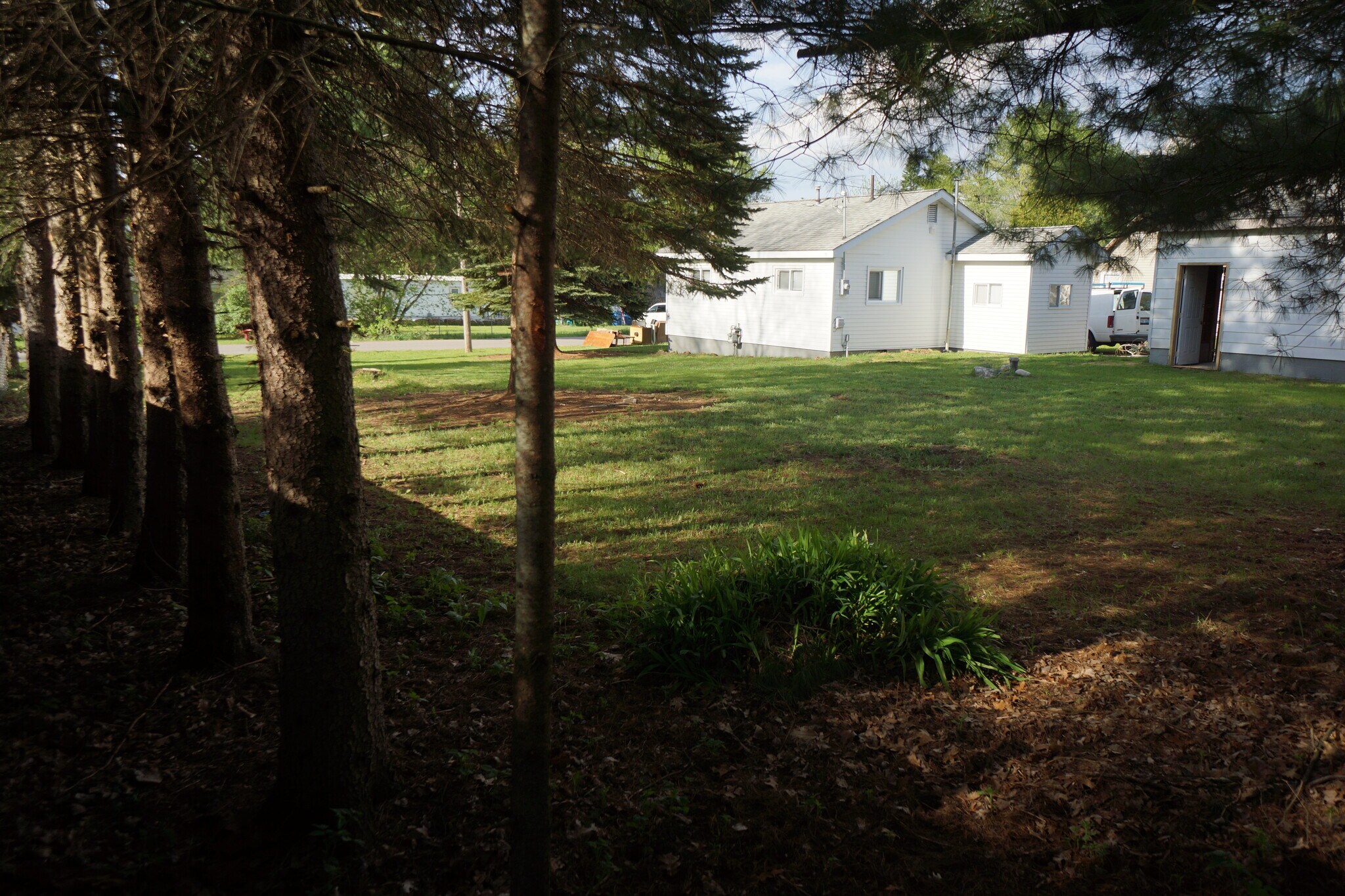 nice wooded lot - 117 Cherry St