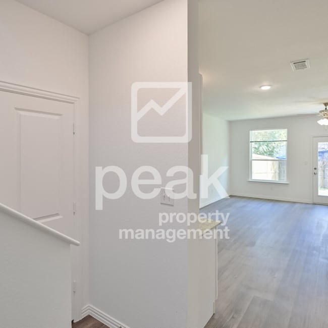 Building Photo - Just in time for SUMMER! Beautiful home re...