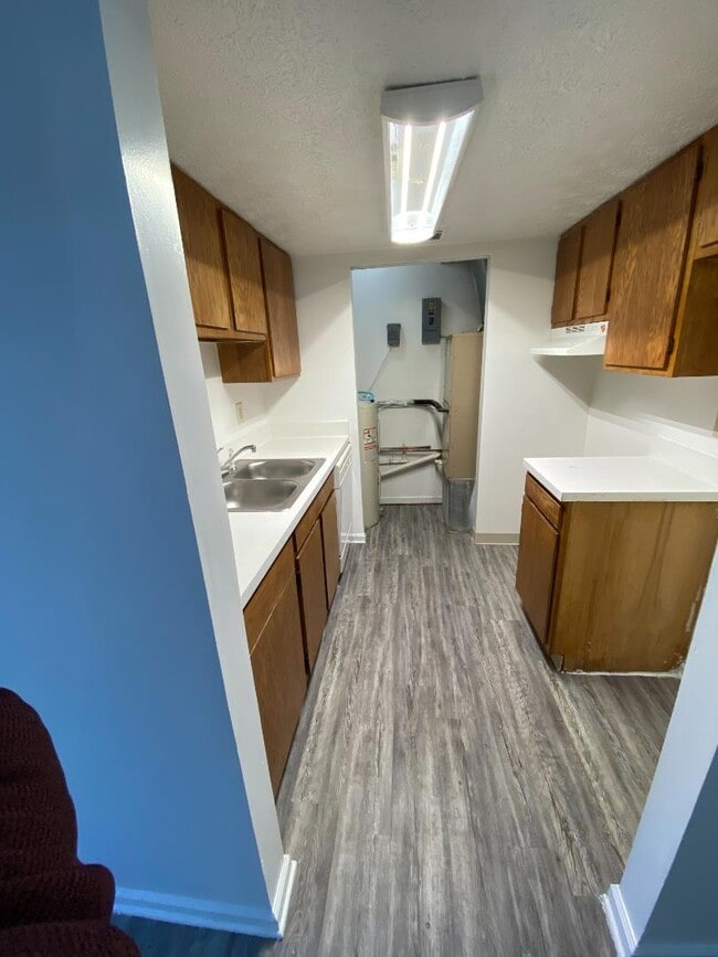 Building Photo - 98 Andrea Dr