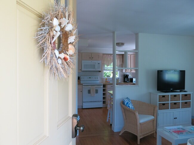 Building Photo - 223 Purgatory Rd