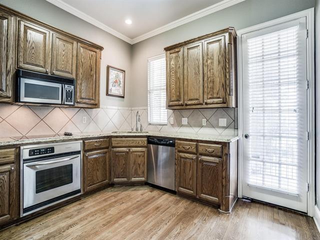 Building Photo - 5707 Lewis St