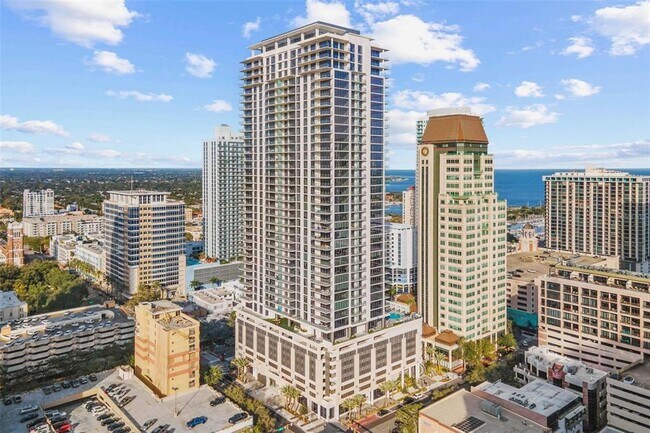 Building Photo - 275 1st Ave S