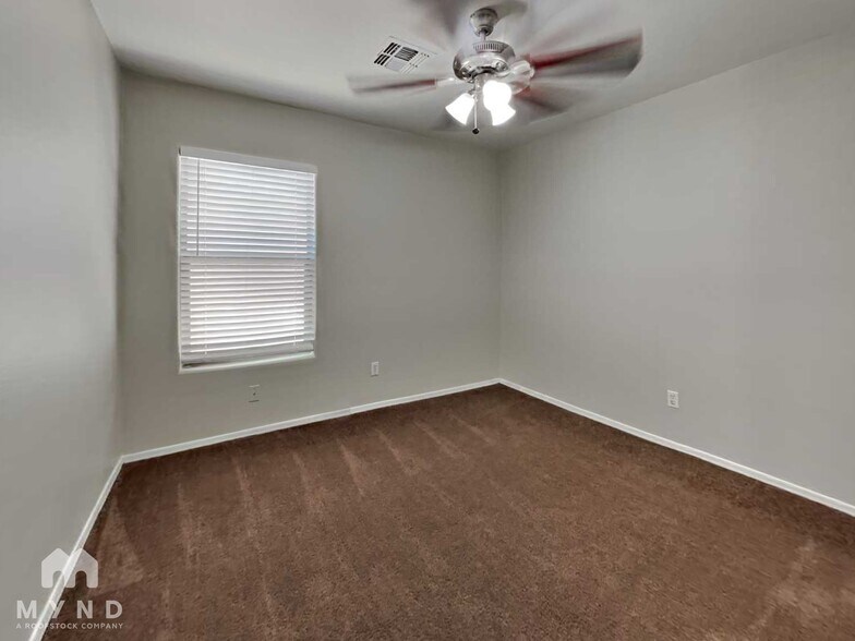 Building Photo - 6327 W Branham Ln