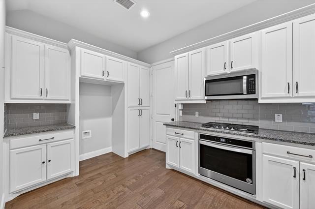 Building Photo - 4224 Riverside Dr